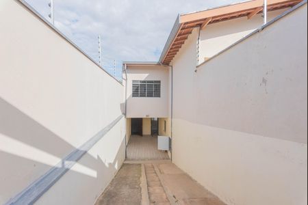 Casa para alugar com 160m², 2 quartos e 3 vagas Casa para alugar com 160m², 2 quartos e 3 vagasFachada