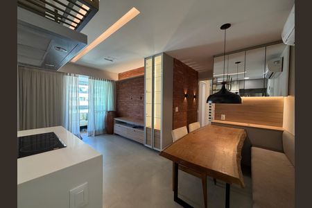 Sala de apartamento para alugar com 1 quarto, 65m² em Recreio dos Bandeirantes, Rio de Janeiro