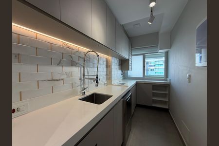Cozinha de apartamento para alugar com 1 quarto, 65m² em Recreio dos Bandeirantes, Rio de Janeiro