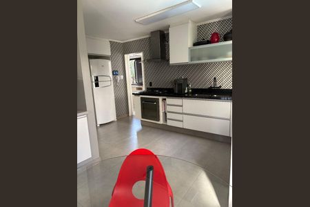 Apartamento à venda com 3 quartos, 168m² em Moema, São Paulo