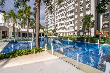Área comum - Piscina de apartamento para alugar com 2 quartos, 57m² em São João, Porto Alegre