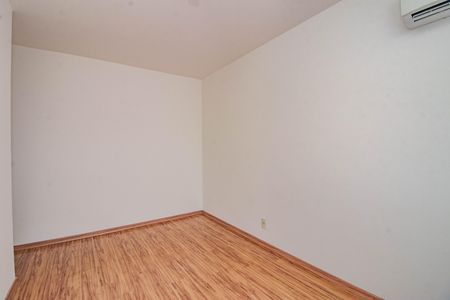 Suíte de apartamento para alugar com 2 quartos, 57m² em São João, Porto Alegre