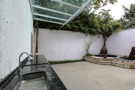 Quintal de casa para alugar com 3 quartos, 140m² em Vila Rei, Mogi das Cruzes