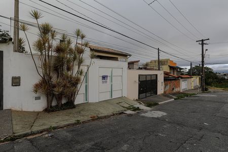 Casa para alugar com 140m², 3 quartos e 2 vagasFachada