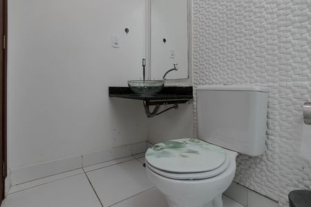 Casa para alugar com 140m², 3 quartos e 2 vagasBanheiro - Quarto 2 - Suíte