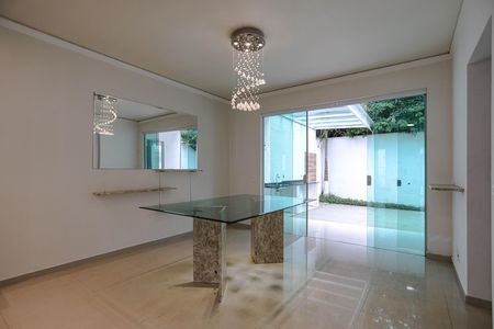 Casa para alugar com 140m², 3 quartos e 2 vagasSala de Jantar