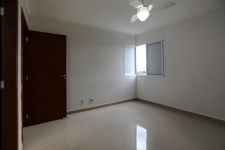 Casa para alugar com 140m², 3 quartos e 2 vagasQuarto 3 - Suíte