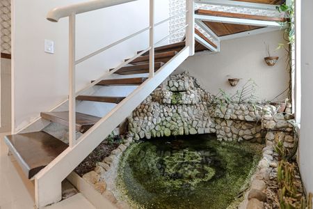 Escada de casa para alugar com 3 quartos, 140m² em Vila Rei, Mogi das Cruzes