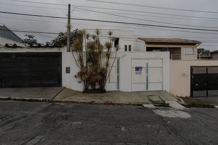 Casa para alugar com 140m², 3 quartos e 2 vagasFachada