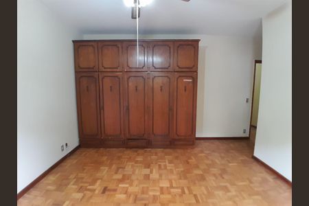 Casa à venda com 370m², 3 quartos e 6 vagas