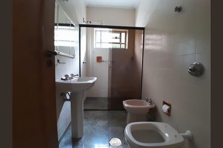Casa à venda com 370m², 3 quartos e 6 vagas