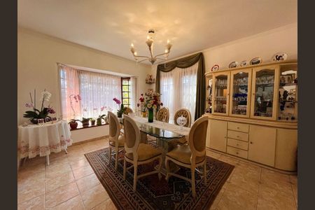 Casa à venda com 4 quartos, 209m² em Jabaquara, São Paulo