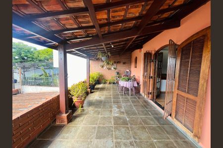 Casa à venda com 4 quartos, 209m² em Jabaquara, São Paulo