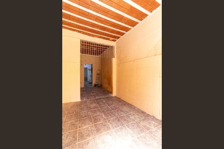 Garagem de casa para alugar com 2 quartos, 80m² em Realengo, Rio de Janeiro