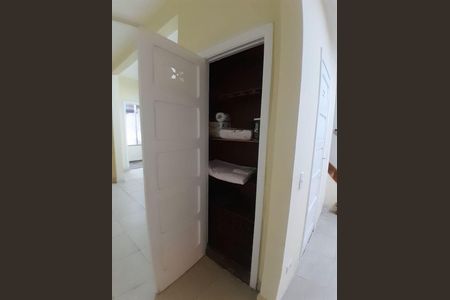 Casa à venda com 270m², 3 quartos e 2 vagas