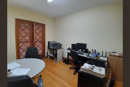 Casa à venda com 270m², 3 quartos e 2 vagas