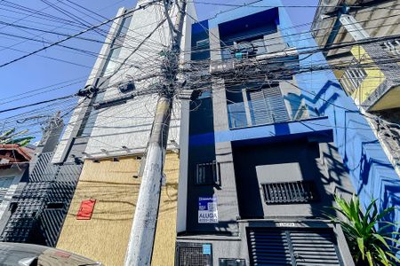 Fachada com Plaquinha de apartamento para alugar com 2 quartos, 33m² em Penha de França, São Paulo