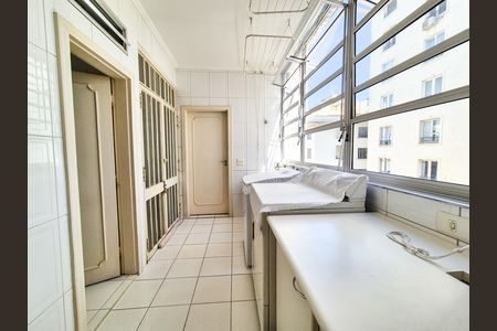 Apartamento à venda com 257m², 3 quartos e 2 vagas Apartamento à venda com 257m², 3 quartos e 2 vagasLavandeira