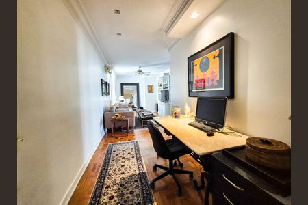 Apartamento à venda com 257m², 3 quartos e 2 vagas Apartamento à venda com 257m², 3 quartos e 2 vagasAntessala dos Quartos