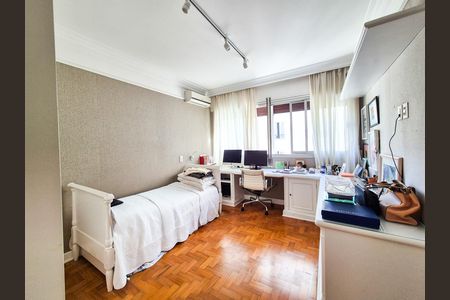 Apartamento à venda com 257m², 3 quartos e 2 vagas Apartamento à venda com 257m², 3 quartos e 2 vagasSuíte 2