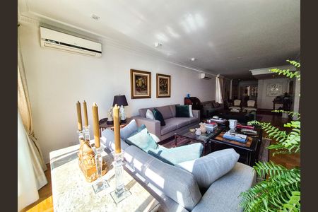 Apartamento à venda com 257m², 3 quartos e 2 vagas Apartamento à venda com 257m², 3 quartos e 2 vagasSala