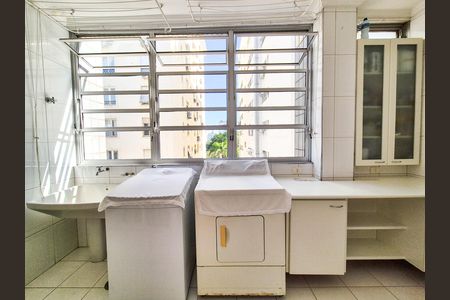 Apartamento à venda com 257m², 3 quartos e 2 vagas Apartamento à venda com 257m², 3 quartos e 2 vagasLavandeira