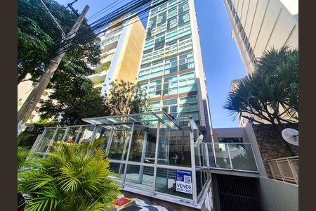 Apartamento à venda com 257m², 3 quartos e 2 vagas Apartamento à venda com 257m², 3 quartos e 2 vagasFachada do Prédio