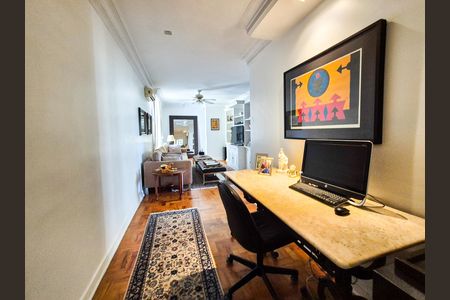Apartamento à venda com 257m², 3 quartos e 2 vagas Apartamento à venda com 257m², 3 quartos e 2 vagasAntessala dos Quartos