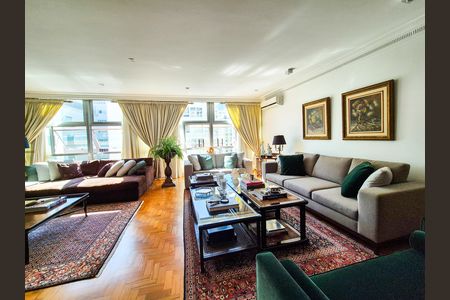 Apartamento à venda com 257m², 3 quartos e 2 vagas Apartamento à venda com 257m², 3 quartos e 2 vagasSala