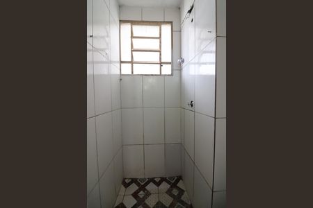 Banheiro social de apartamento para alugar com 2 quartos, 42m² em Ferrazópolis, São Bernardo do Campo