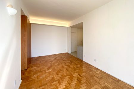 Sala de apartamento à venda com 2 quartos, 90m² em Funcionários, Belo Horizonte