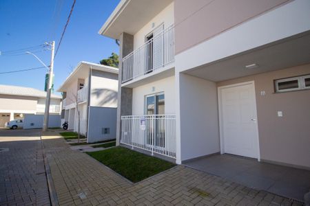 Casa de condomínio para alugar com 115m², 3 quartos e 2 vagas Casa de condomínio para alugar com 115m², 3 quartos e 2 vagasFachada