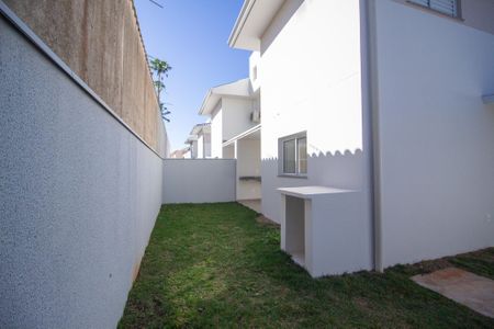 Casa de condomínio para alugar com 115m², 3 quartos e 2 vagas Casa de condomínio para alugar com 115m², 3 quartos e 2 vagasÁrea externa