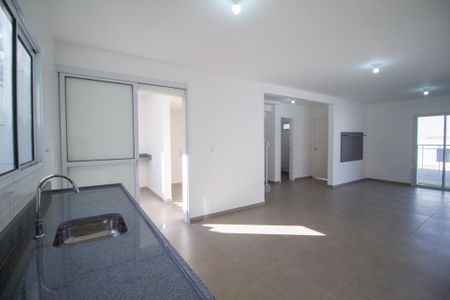 Casa de condomínio para alugar com 115m², 3 quartos e 2 vagas Casa de condomínio para alugar com 115m², 3 quartos e 2 vagasCozinha