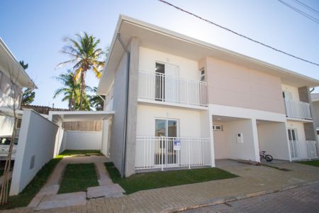 Casa de condomínio para alugar com 115m², 3 quartos e 2 vagas Casa de condomínio para alugar com 115m², 3 quartos e 2 vagasFachada