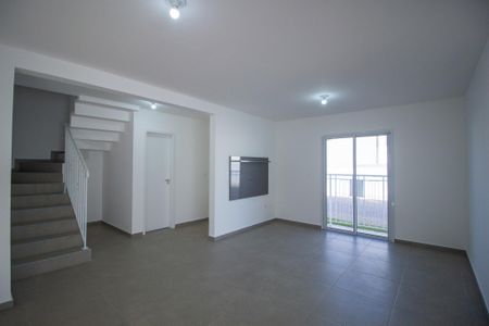 Casa de condomínio para alugar com 115m², 3 quartos e 2 vagas Casa de condomínio para alugar com 115m², 3 quartos e 2 vagasSala