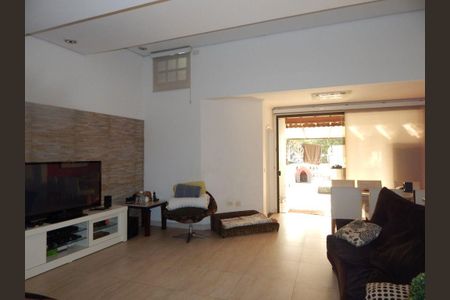 Casa à venda com 136m², 3 quartos e 2 vagas
