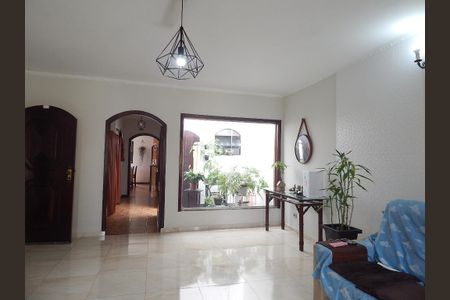 Casa à venda com 316m², 4 quartos e 5 vagas