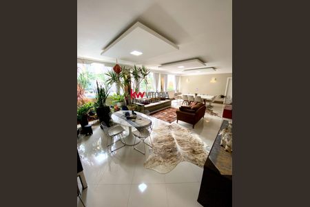 Apartamento à venda com 200m², 3 quartos e sem vaga