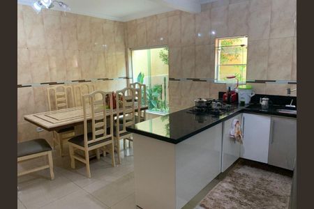 Casa à venda com 4 quartos, 200m² em Jardim Maria Adelaide, São Bernardo do Campo