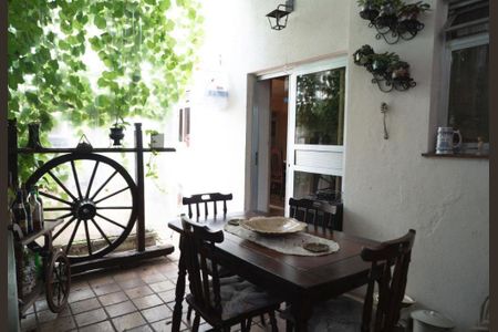 Casa à venda com 3 quartos, 200m² em Campestre, Santo André