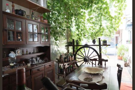 Casa à venda com 200m², 3 quartos e 4 vagas