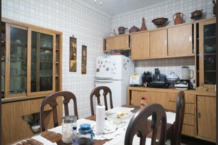 Casa à venda com 3 quartos, 200m² em Campestre, Santo André
