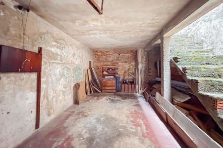 Garagem de casa à venda com 4 quartos, 250m² em Vila Monumento, São Paulo