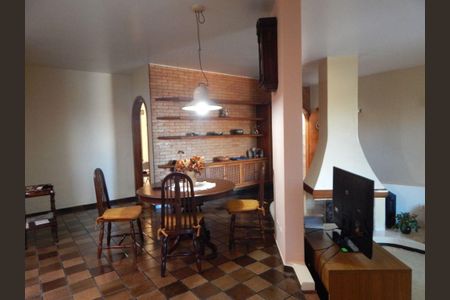 Casa à venda com 4 quartos, 1000m² em Vila Dayse, São Bernardo do Campo