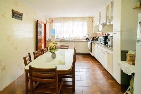 Casa à venda com 4 quartos, 280m² em Nova Petrópolis, São Bernardo do Campo