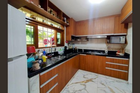 Casa à venda com 478m², 4 quartos e sem vaga