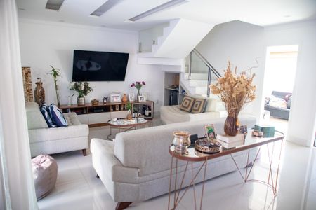Sala de casa de condomínio à venda com 4 quartos, 315m² em Pechincha, Rio de Janeiro