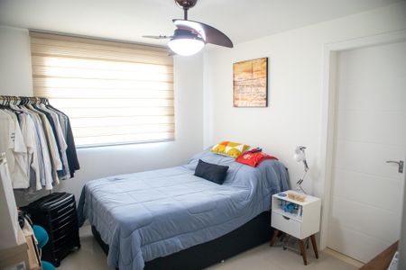 Casa de condomínio à venda com 315m², 4 quartos e 2 vagas Casa de condomínio à venda com 315m², 4 quartos e 2 vagasQuarto
