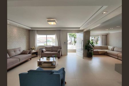 Casa à venda com 4 quartos, 300m² em Parque dos Passaros, São Bernardo do Campo